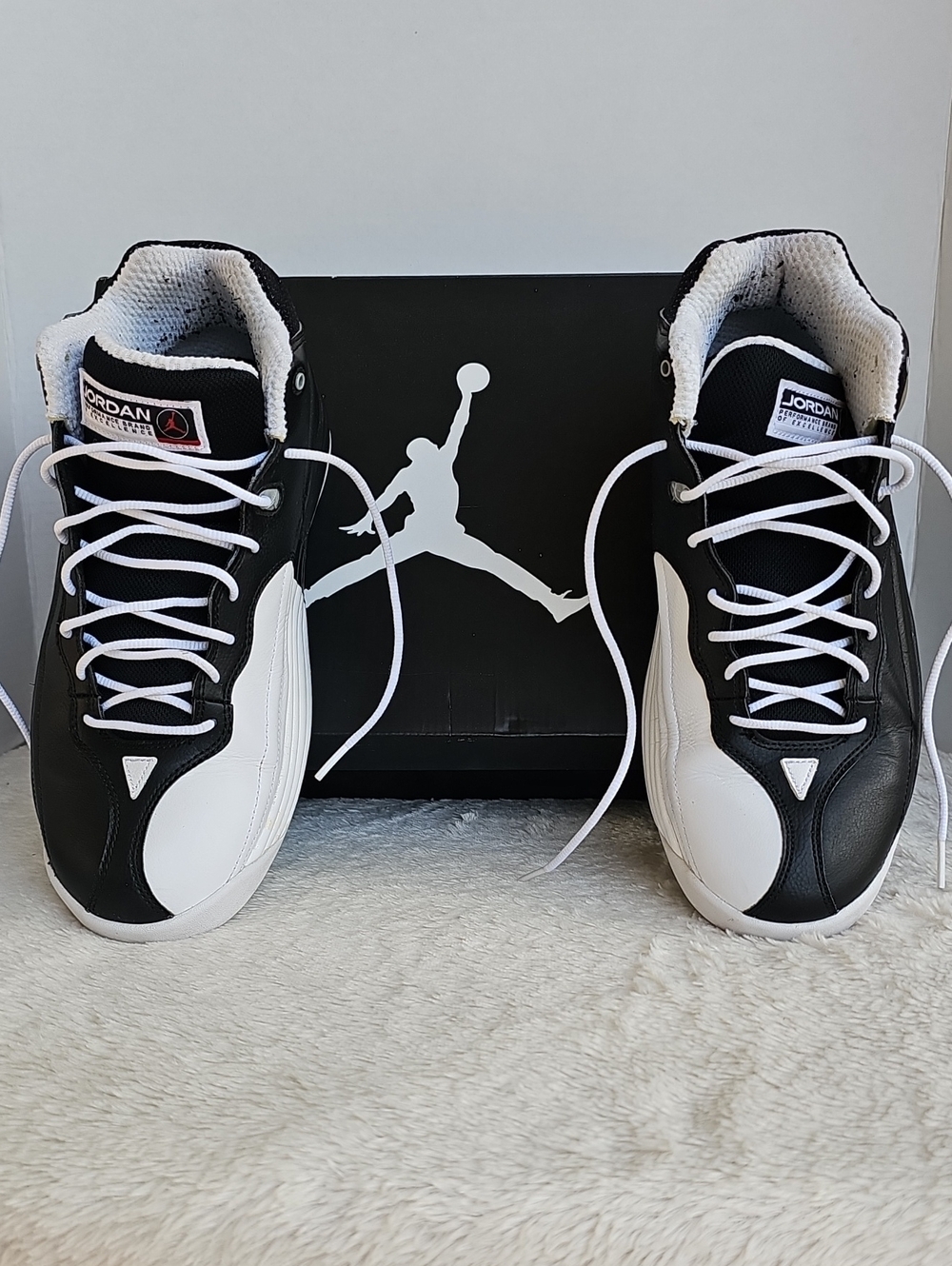 VNFS Nike Air Jordan Jumpman Team 1 Black White Red 644938-002 Size 9.5 OG Box - Picture 10 of 16